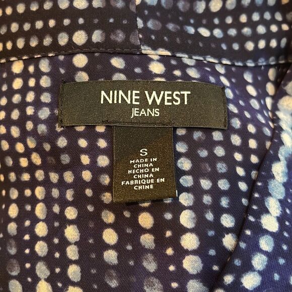 Nine West Jeans shades of blue dot pattern wrap front under tank blouse. Small. - Picture 7 of 7